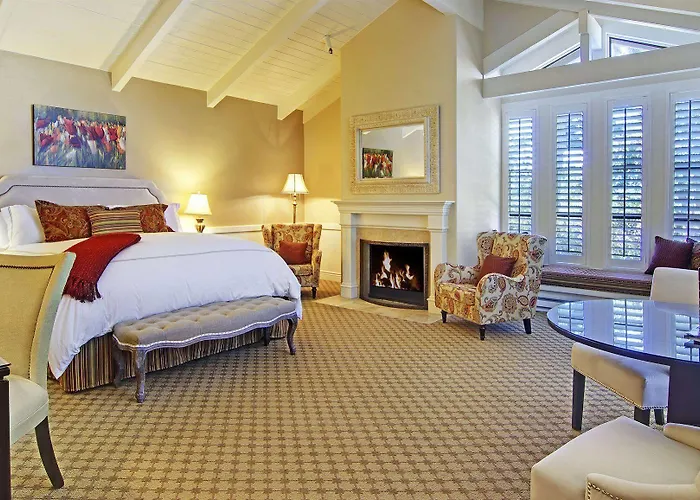 Carriage House Inn