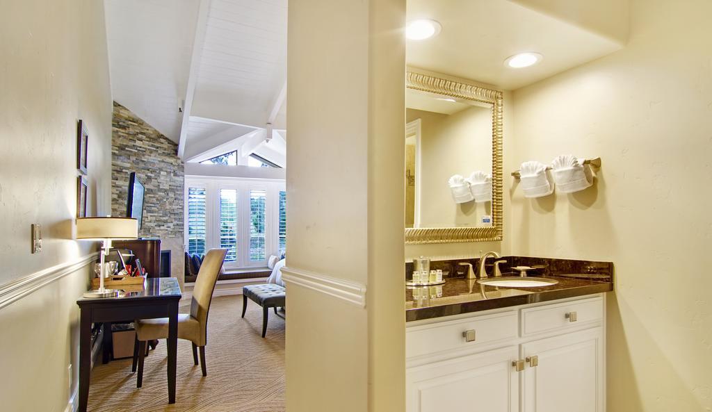Inn Carriage House