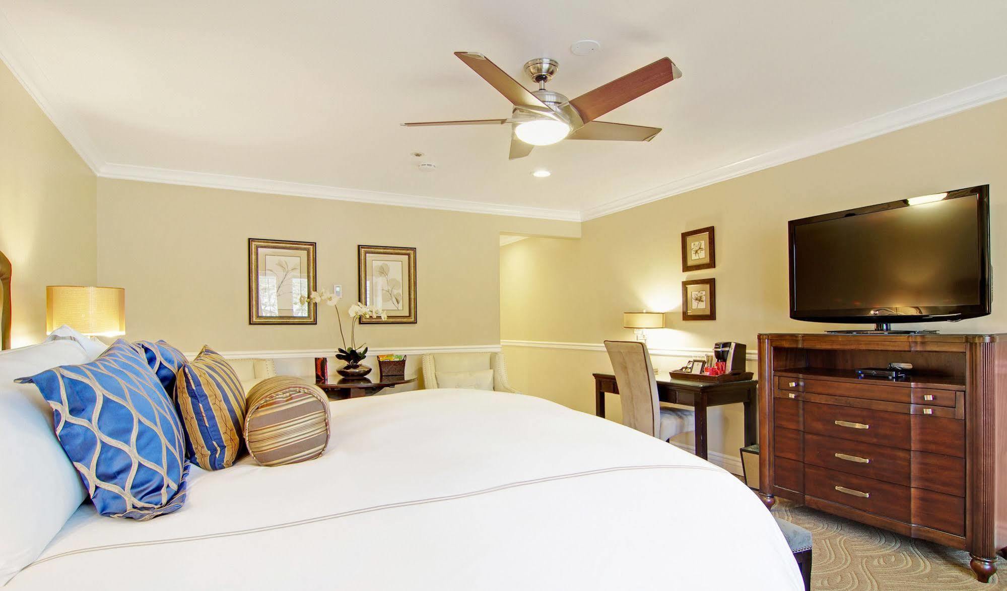 Carriage House Inn Carmel-by-the-Sea